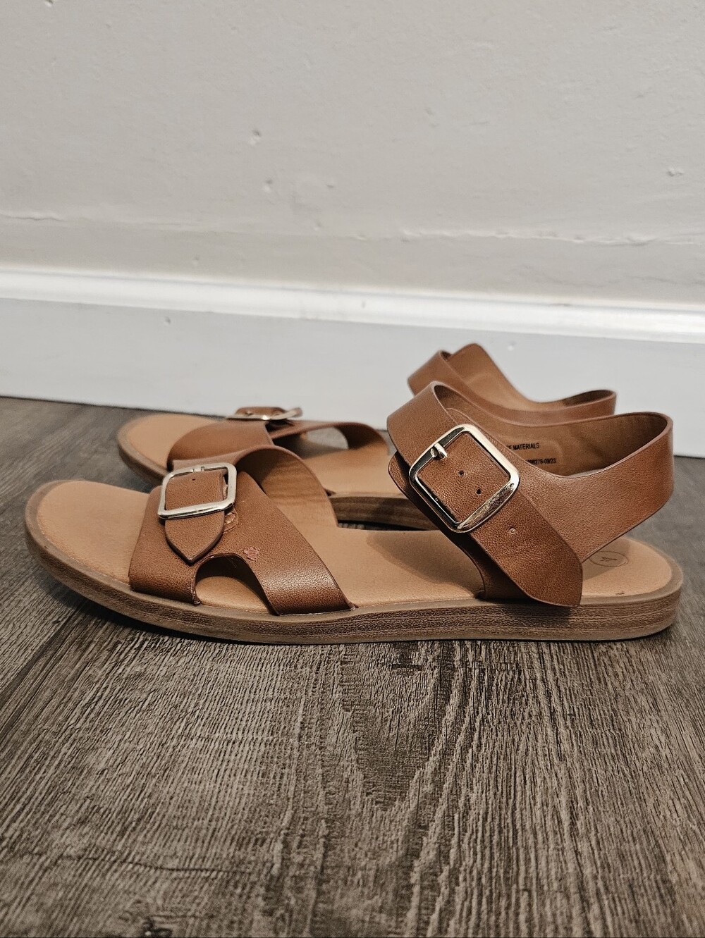 Girls Cat & Jack Faux Leather Strap Brown Cognac Sandal Size 4